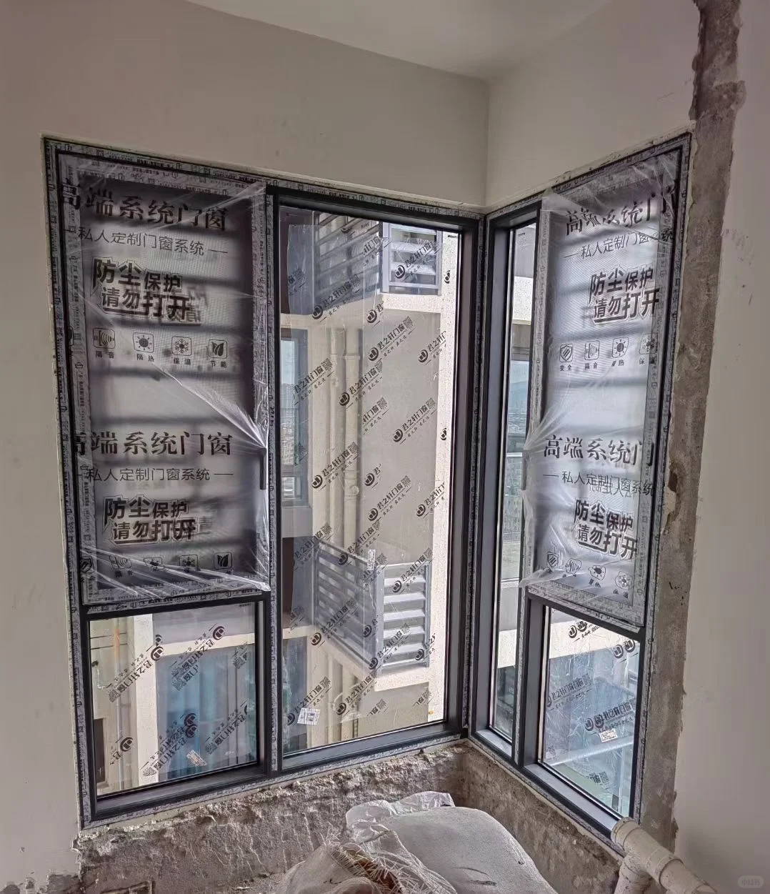 438一方断桥平开窗封阳台隔音隔热平开窗