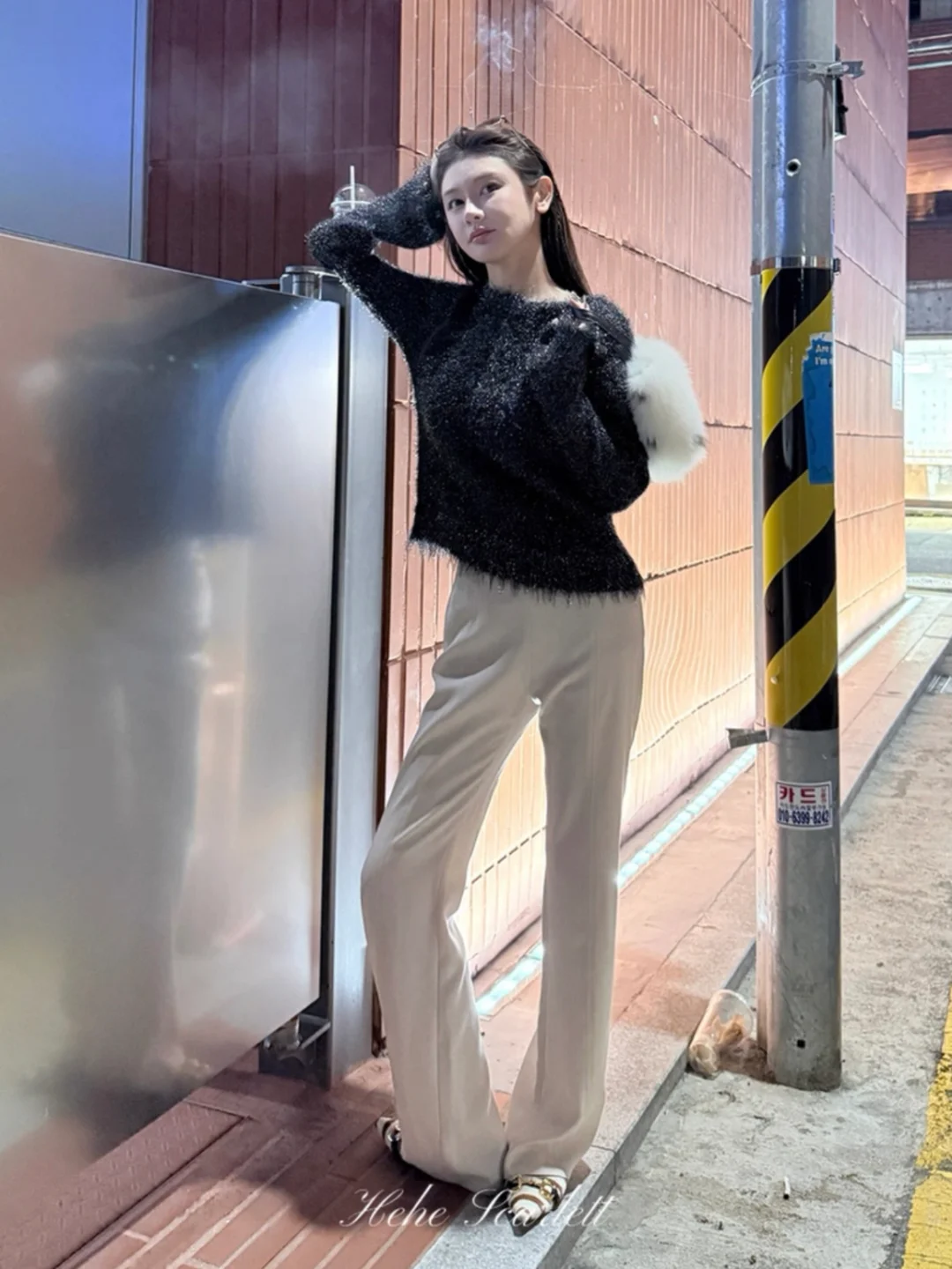 你的呵呵Scarlett｜幻彩星光衫 金羽纱毛衣