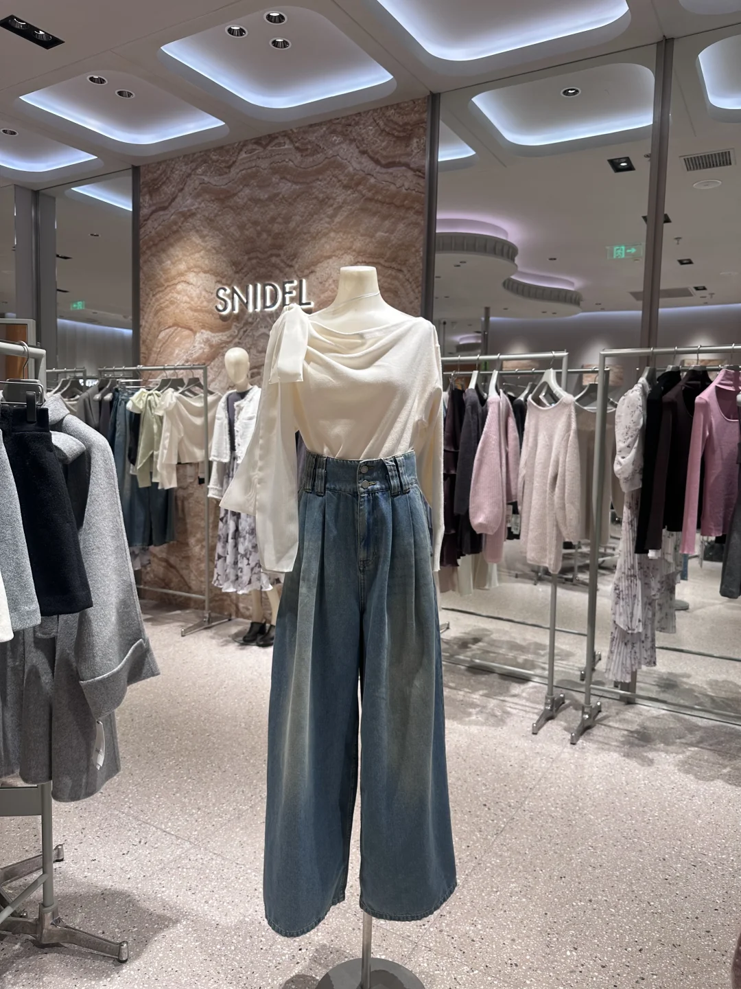 SNIDEL｜门店热卖款蝴蝶结绑带心机设计