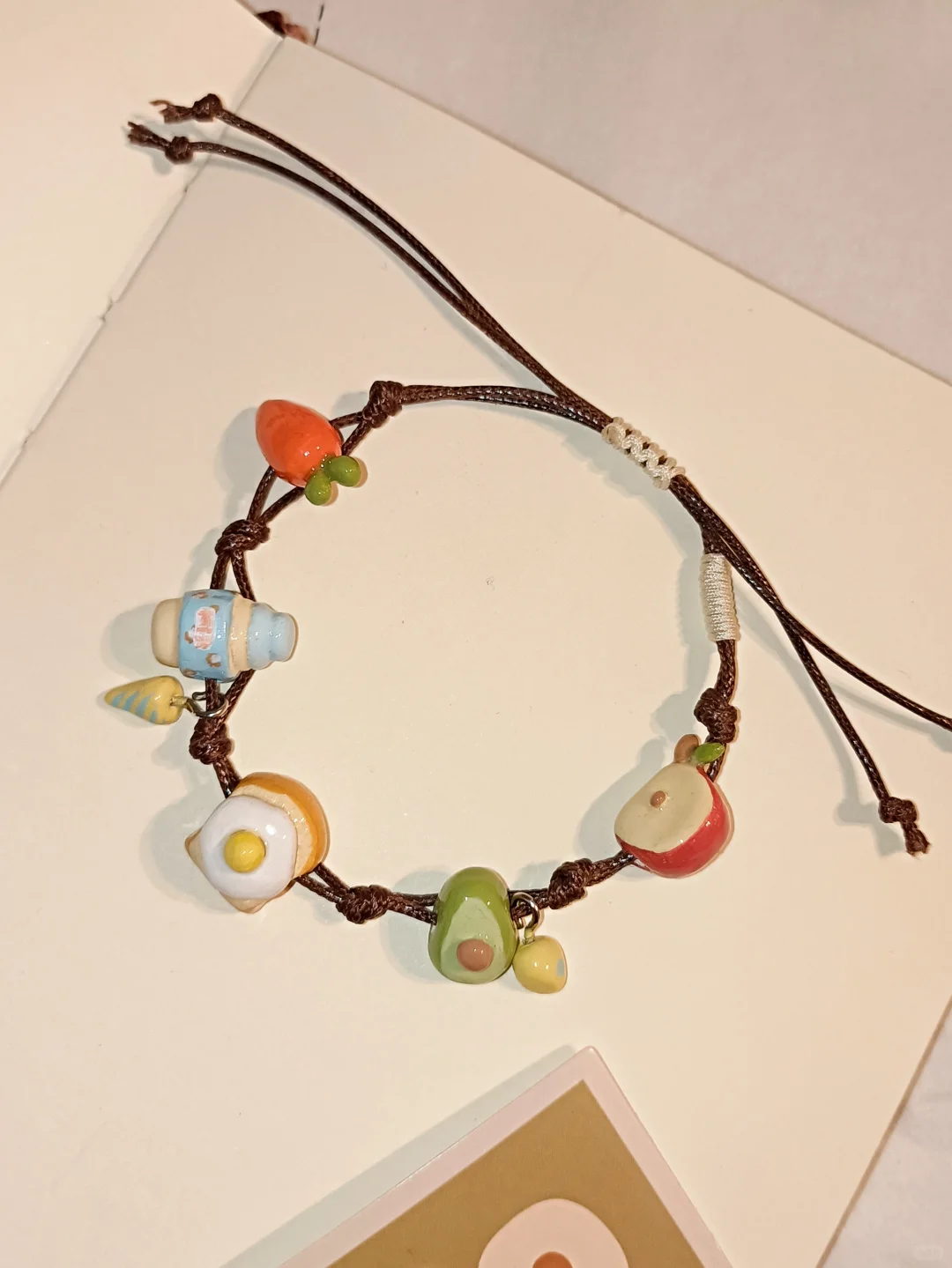 石塑粘土｜早餐派对?右划串成手链?