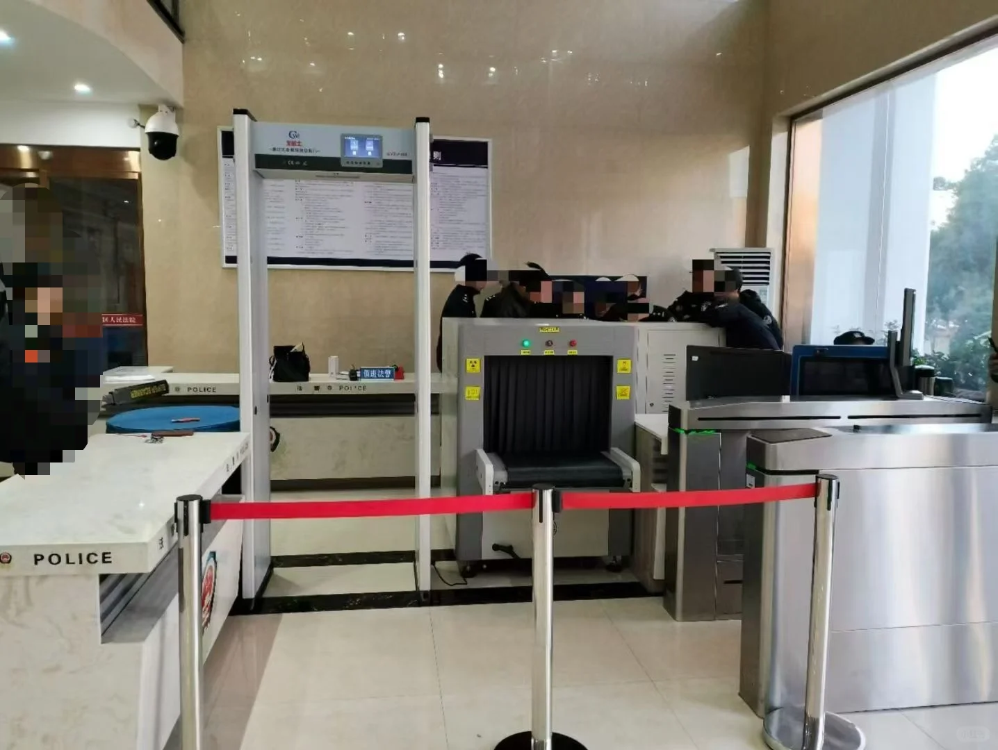 #戈威士智能通道安检方案人检物检相结合