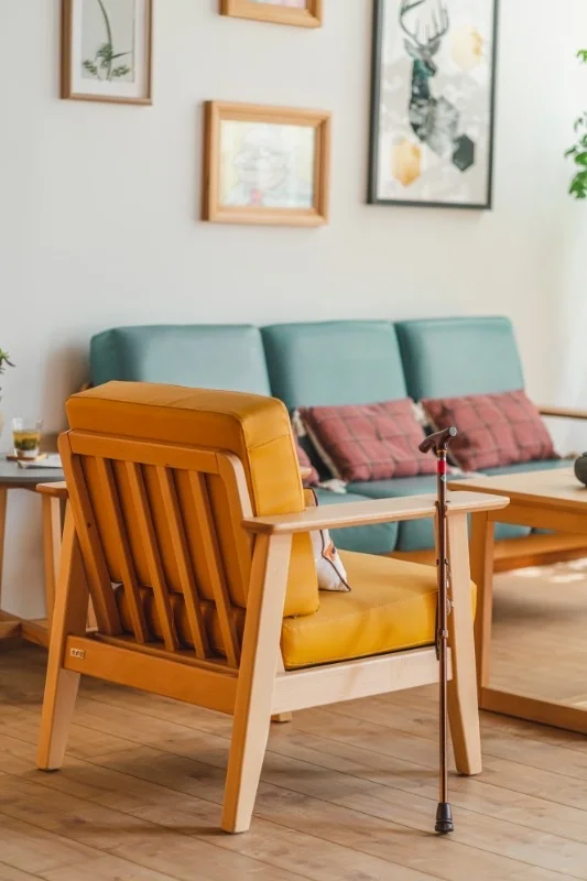 把爱与温暖装进细节里｜榉木宽扶手沙发