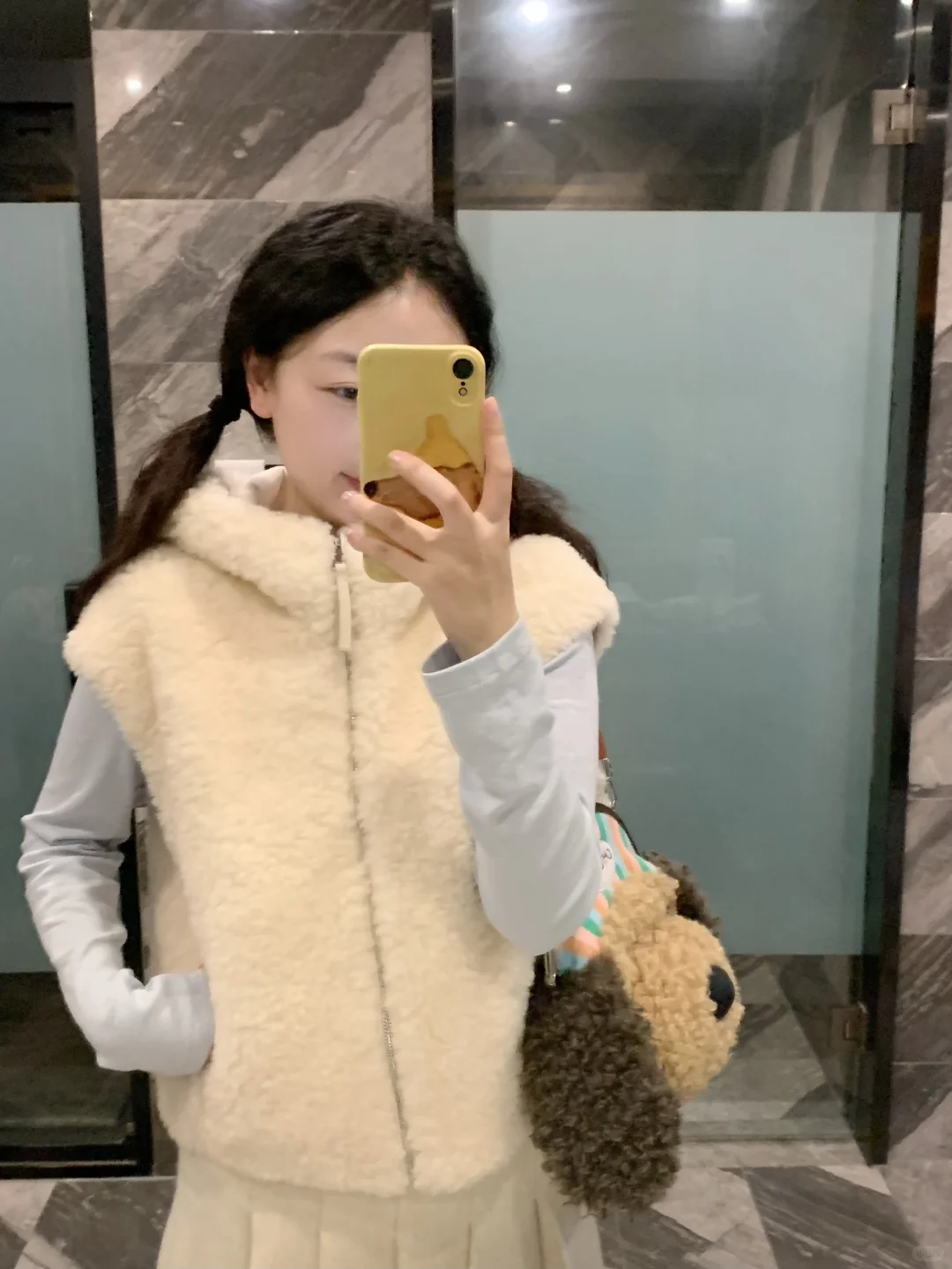 啊啊啊连帽好看还是翻领好看啊！