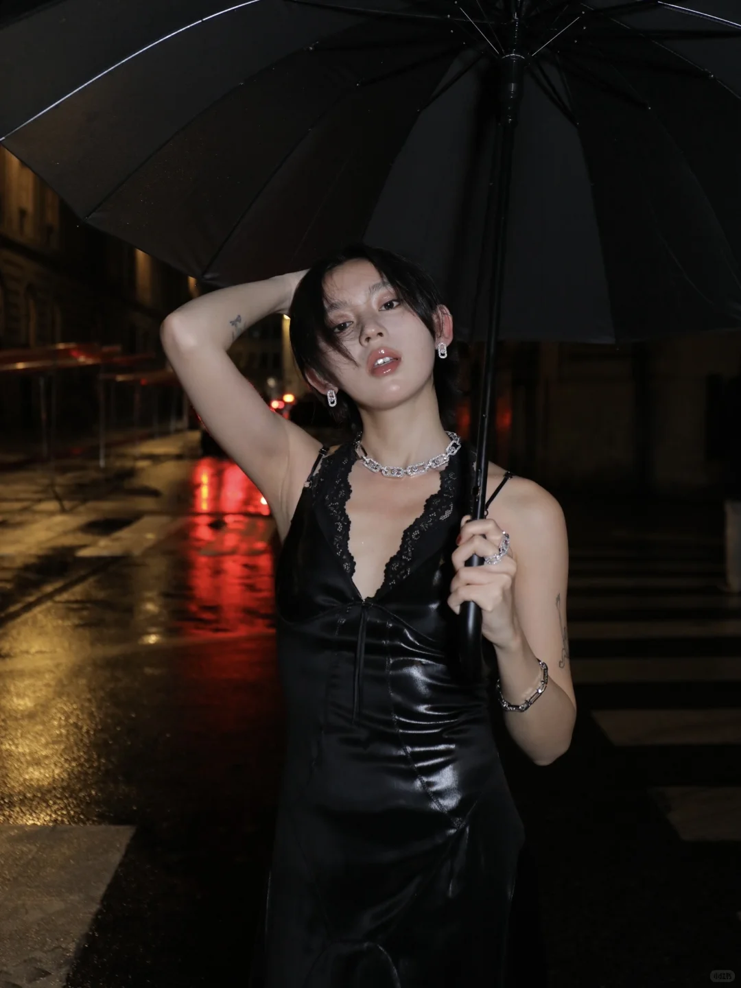 被巴黎的夜晚闪耀到了！