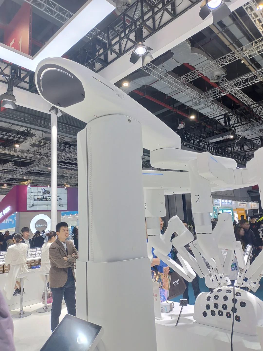 国产医疗设计碾压标杆达芬奇？?⚡️