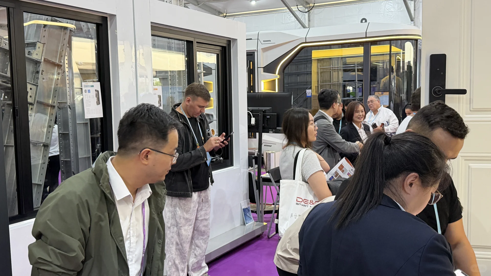 138届广交会 华达门窗出口