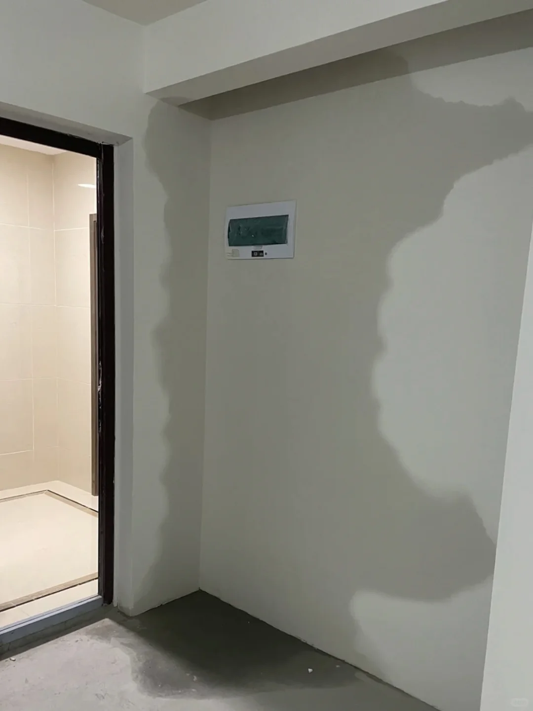 ?墙面渗水？一招教你轻松解决！