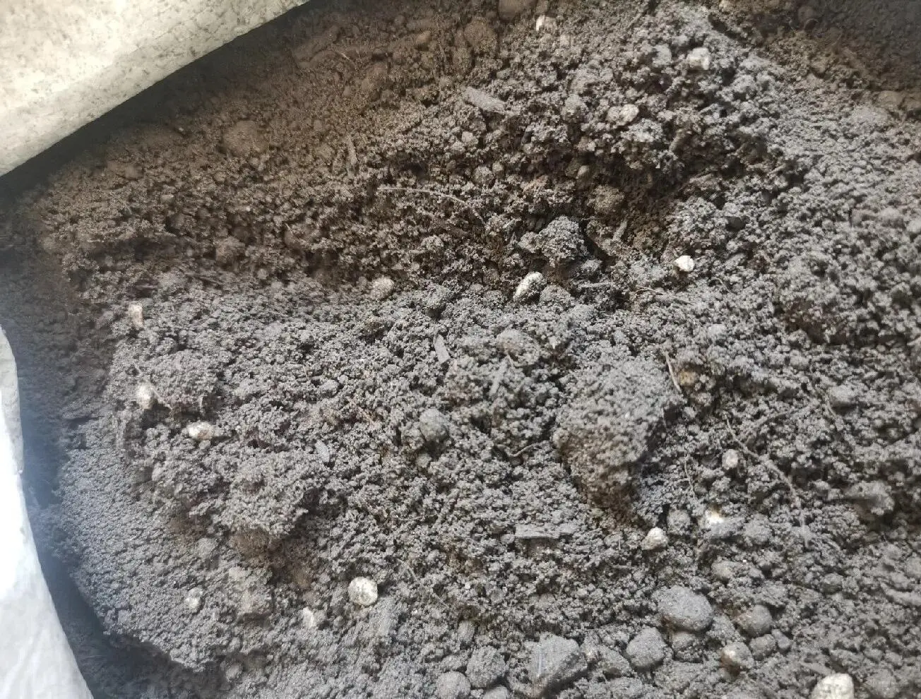 再说毒营养土和工业废土，看图学鉴别