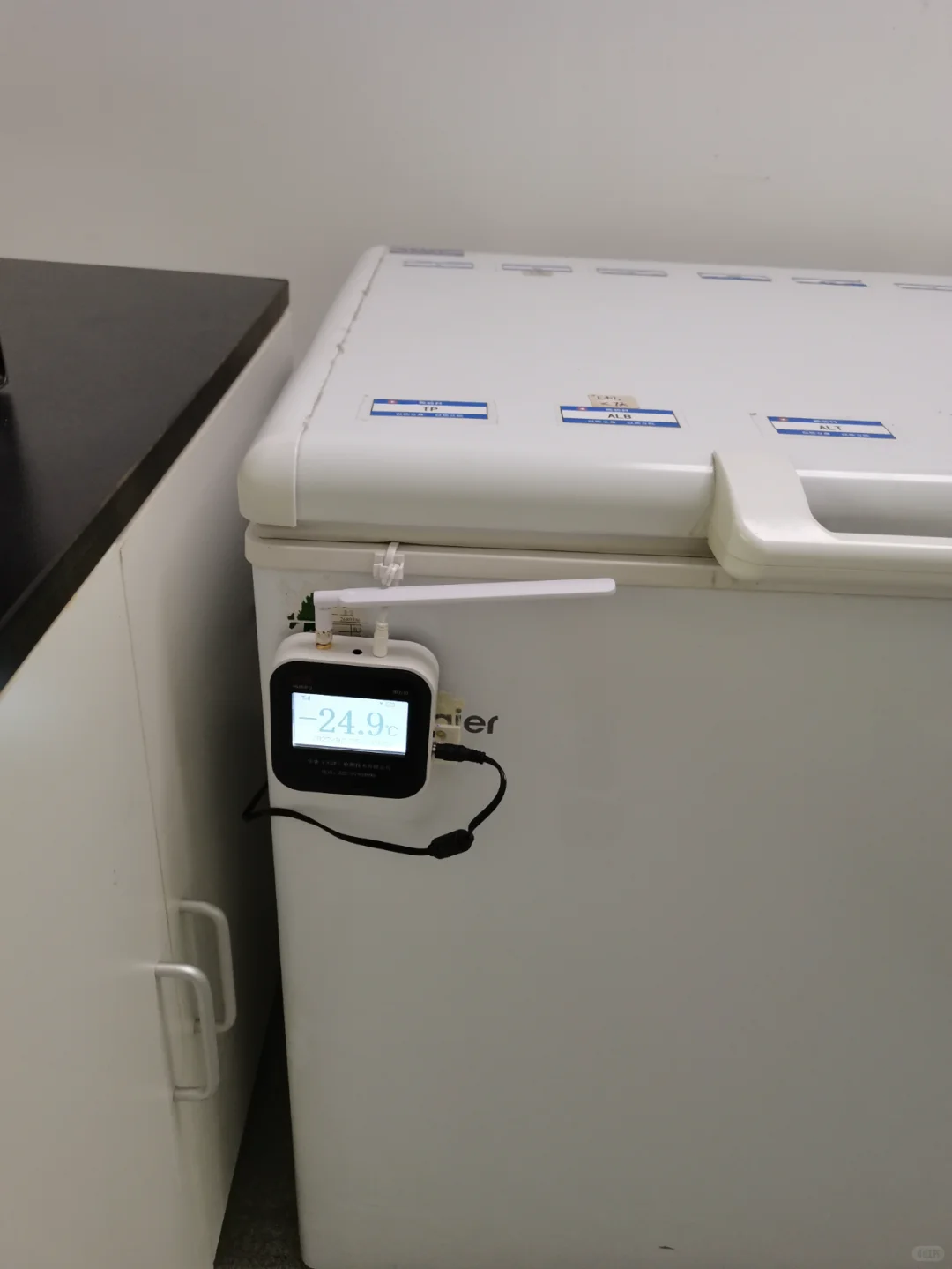 检验科血站实验室等环境需要的温度监测仪