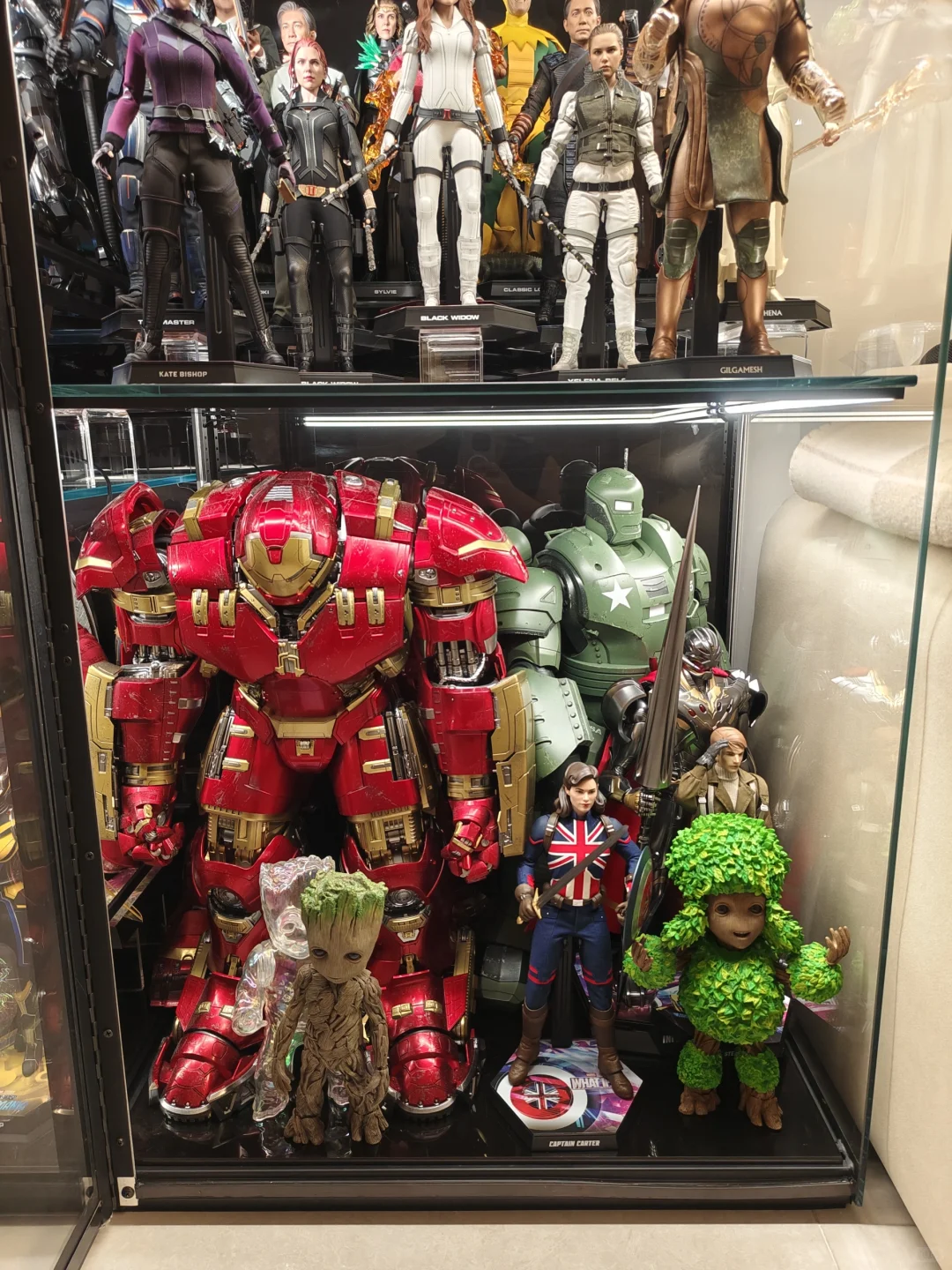 很久没有更新我的hottoys柜了