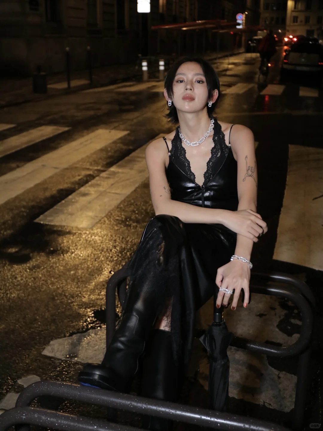 被巴黎的夜晚闪耀到了！