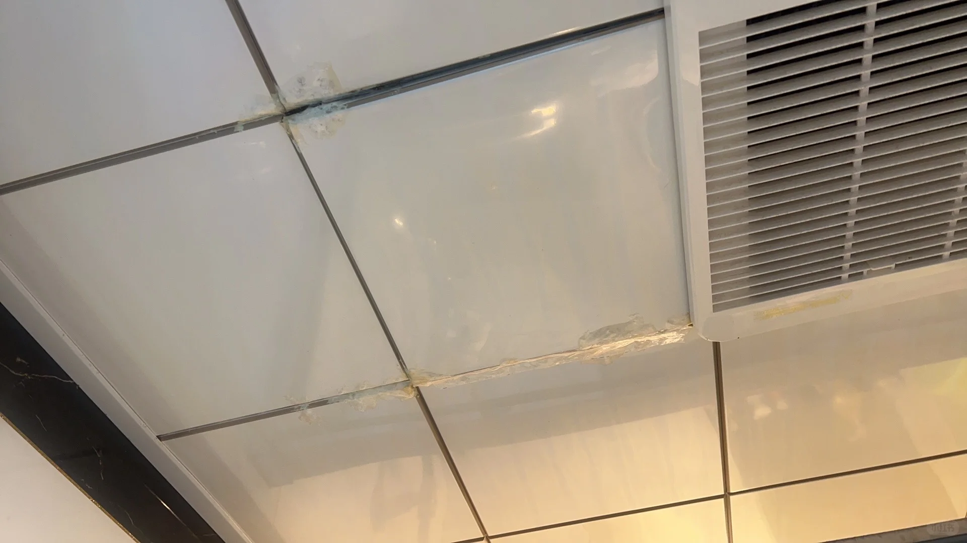 上天在提醒你！这样找电工上门维修靠谱?