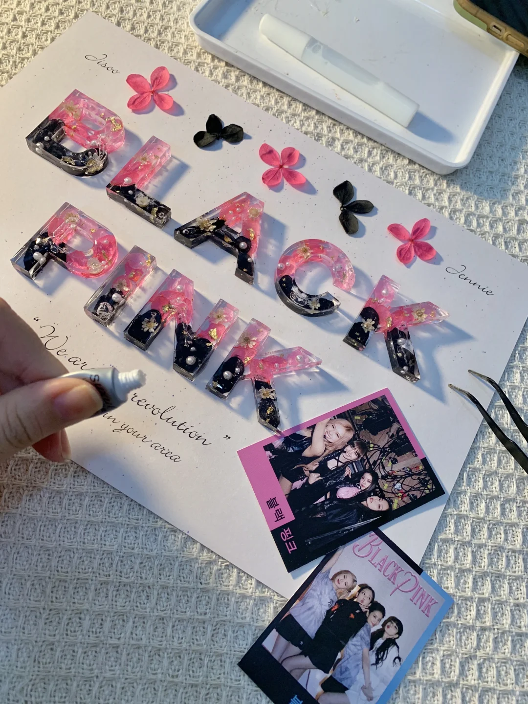 天啊❗️Kpop人必须拥有团名滴胶框✨✨