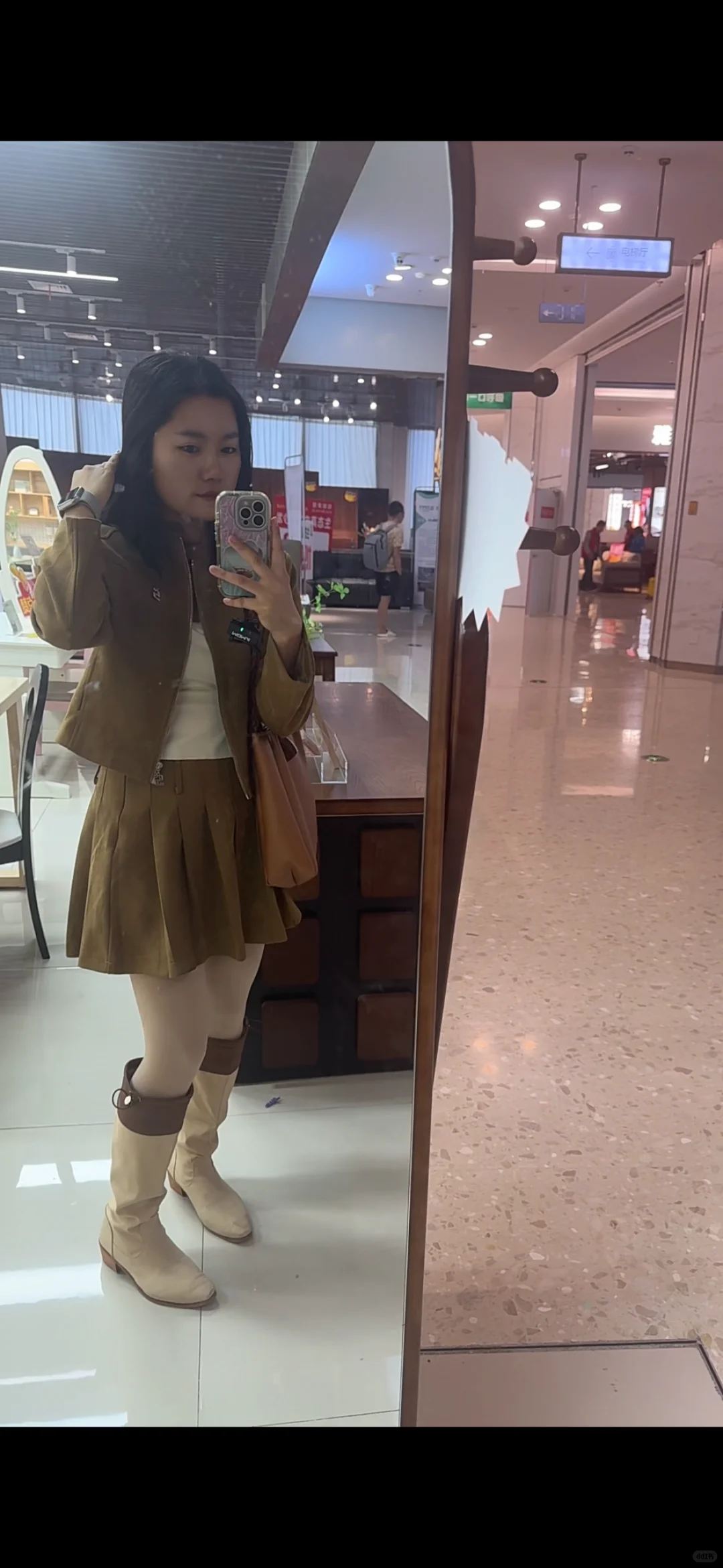 南康展销会把人已累趴