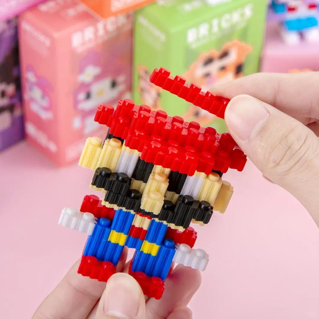 奖励学生积木盲盒礼物公仔儿童创意益智玩具