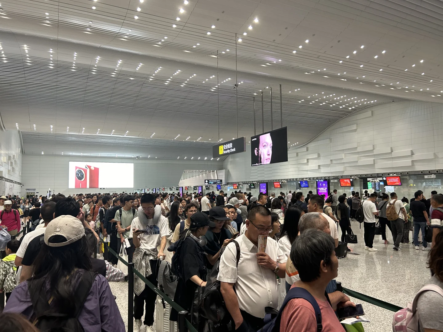 4F机场里宝安机场的安检效率全国第一