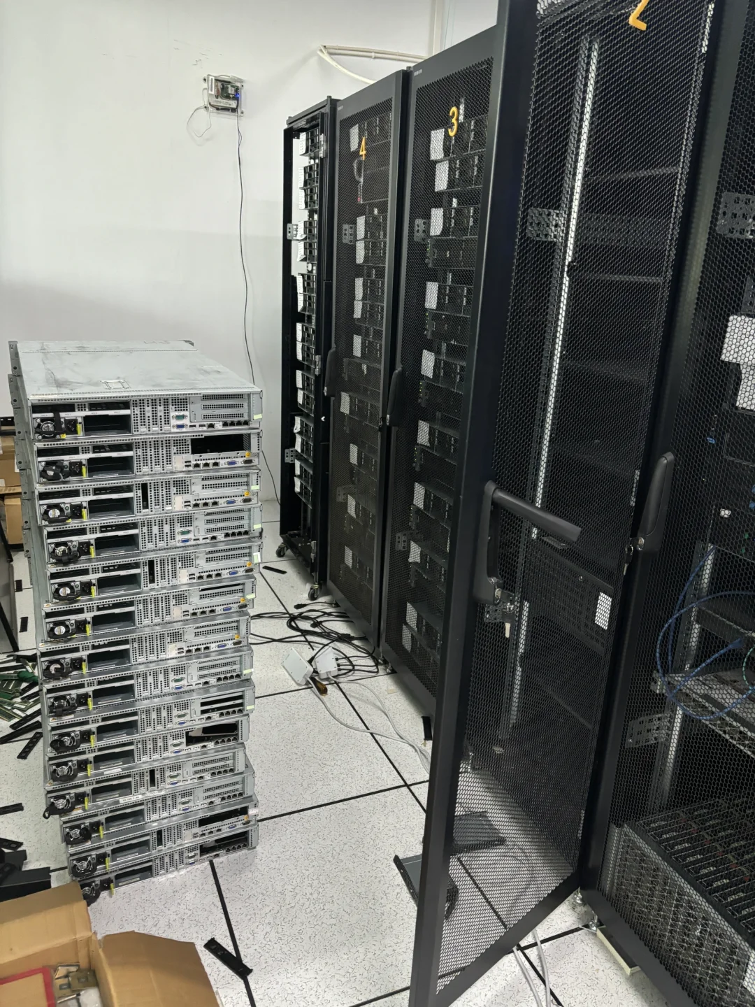 专业机房服务器回收，通信设备 电脑回收