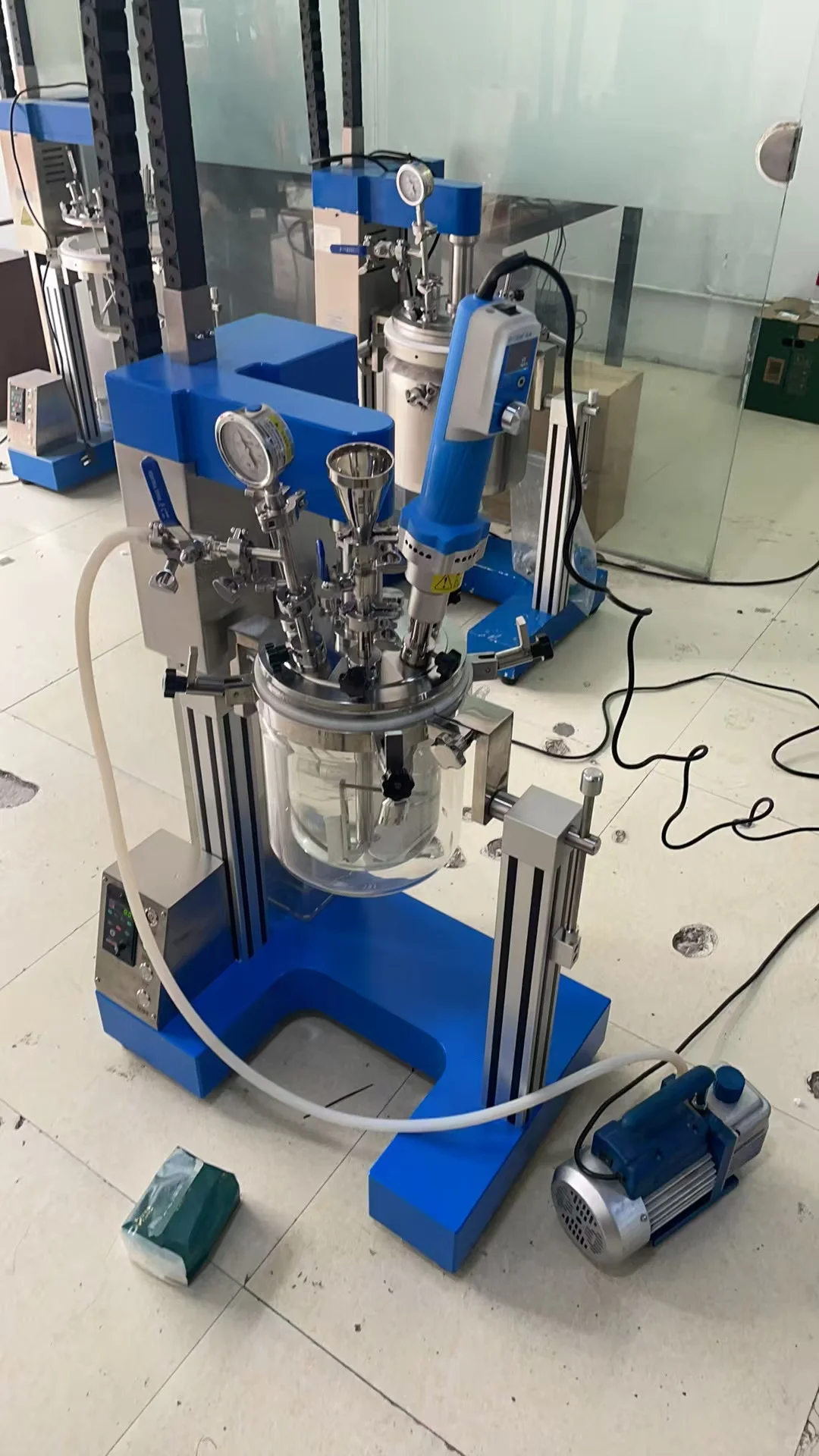 真空均质乳化机实验室不锈钢反应釜恒温制冷