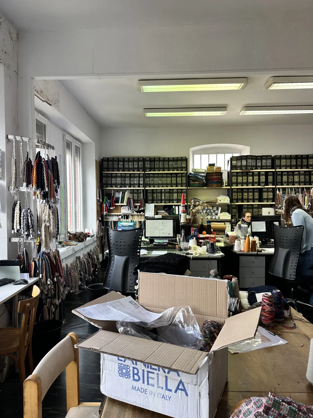 法国验厂惊现CHANEL神秘仓库丨揭秘封板协议