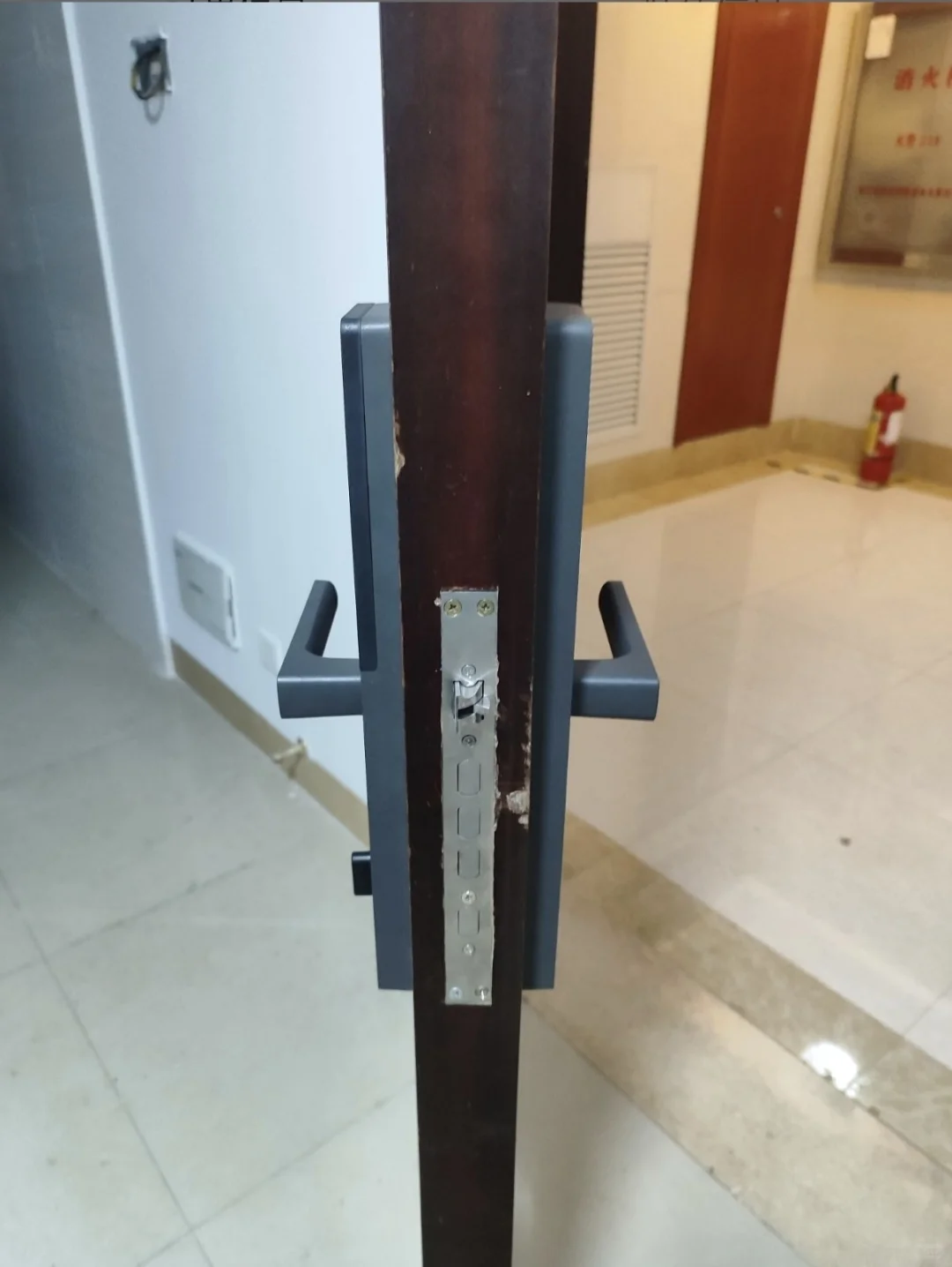 安装师傅说实话：半自动智能锁安全嘛？码住