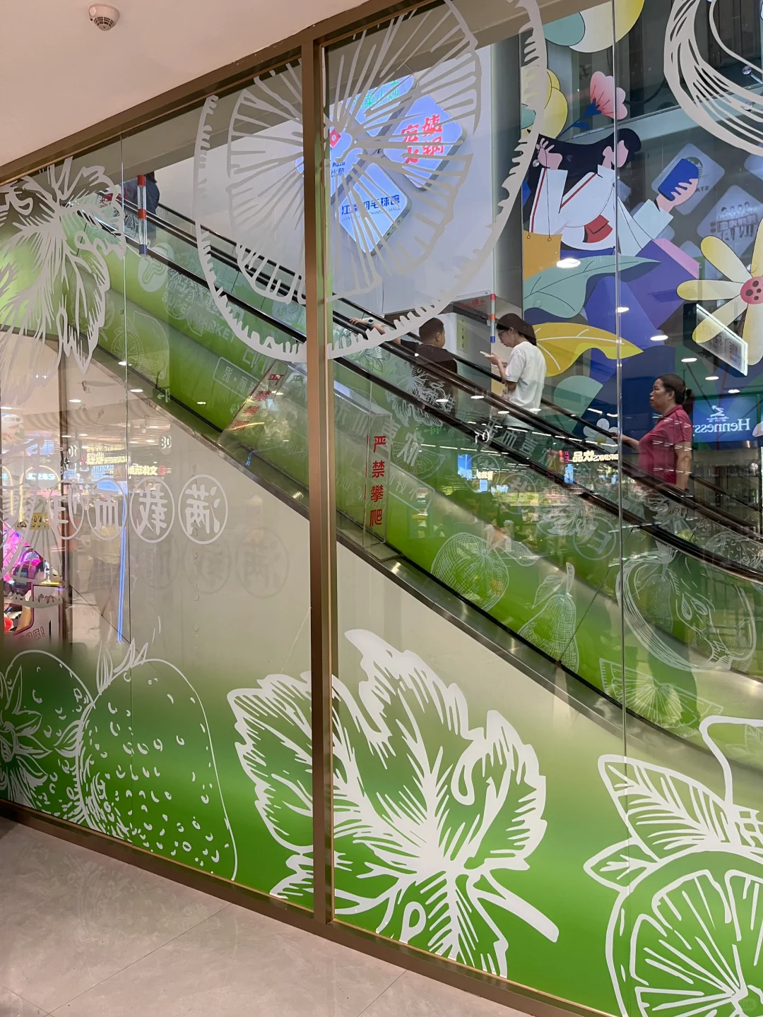 这样的超透玻璃贴效果非常好