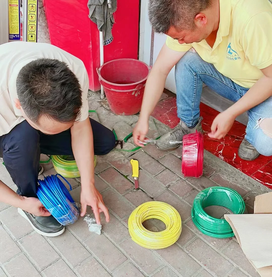 周末别人逛街，我逛五金店