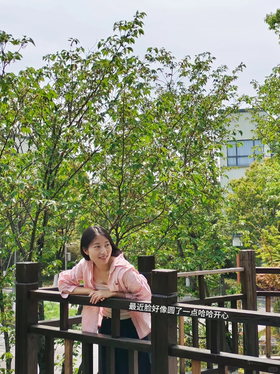 不上班，1个人，我在农村做4份工作。