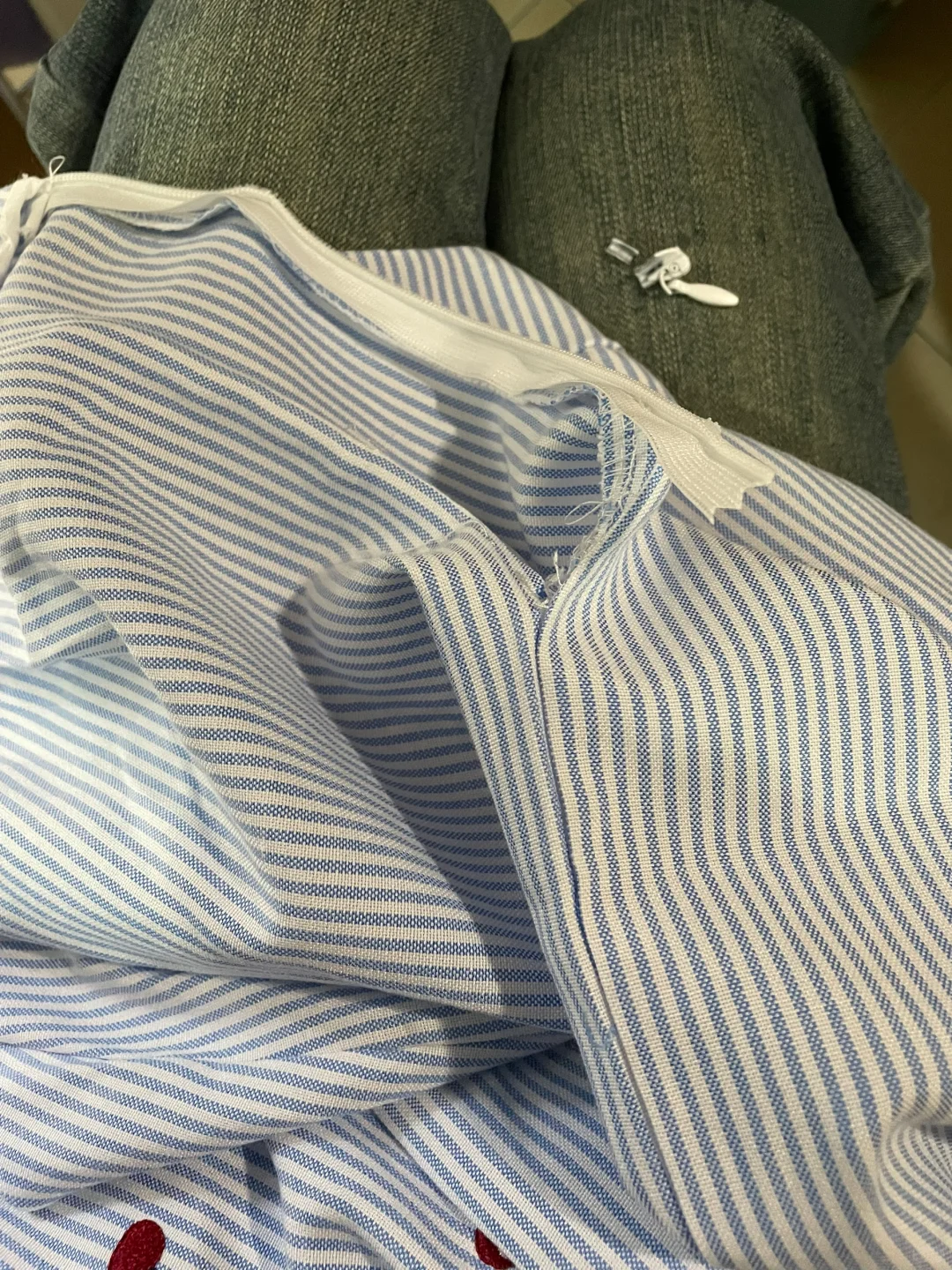 裤子为什么要设计隐形拉链啊