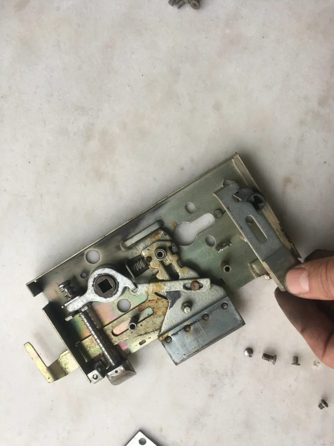 维修保养防盗门锁体