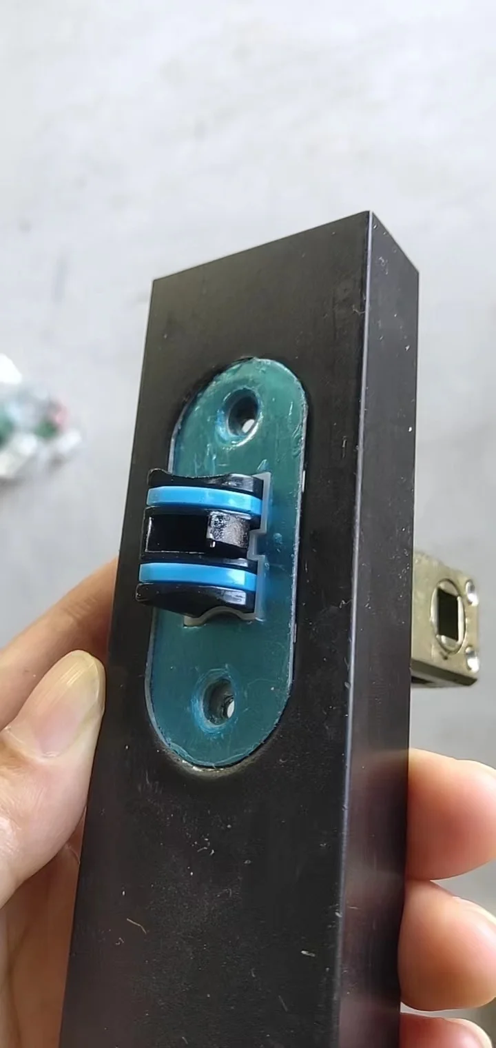 自己换磁吸锁体！