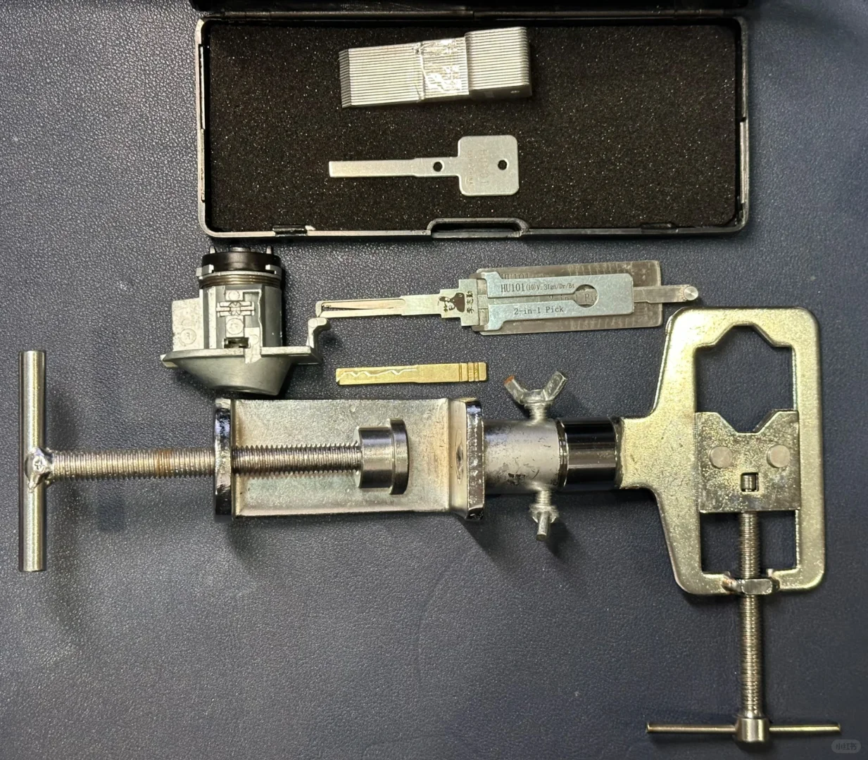 机械钥匙丢了？自学汽车开锁技能拿捏！