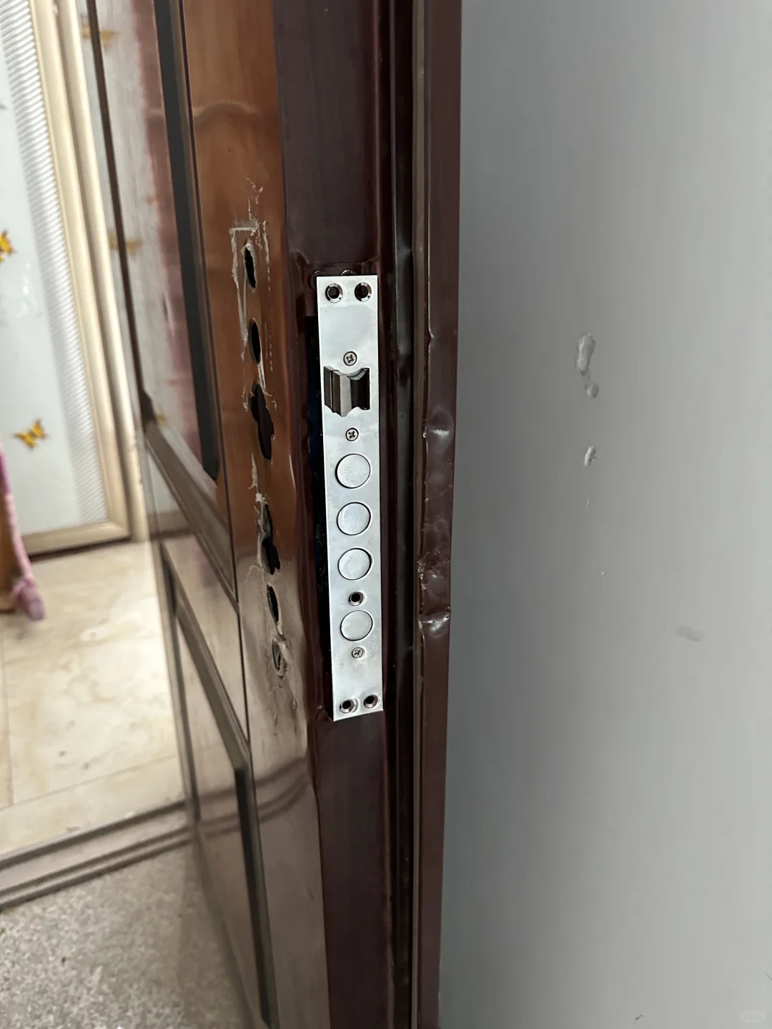 自己动手换防盗门锁