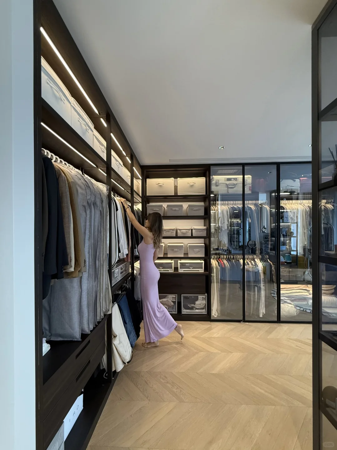 衣帽间这样设计 收纳直接翻倍！