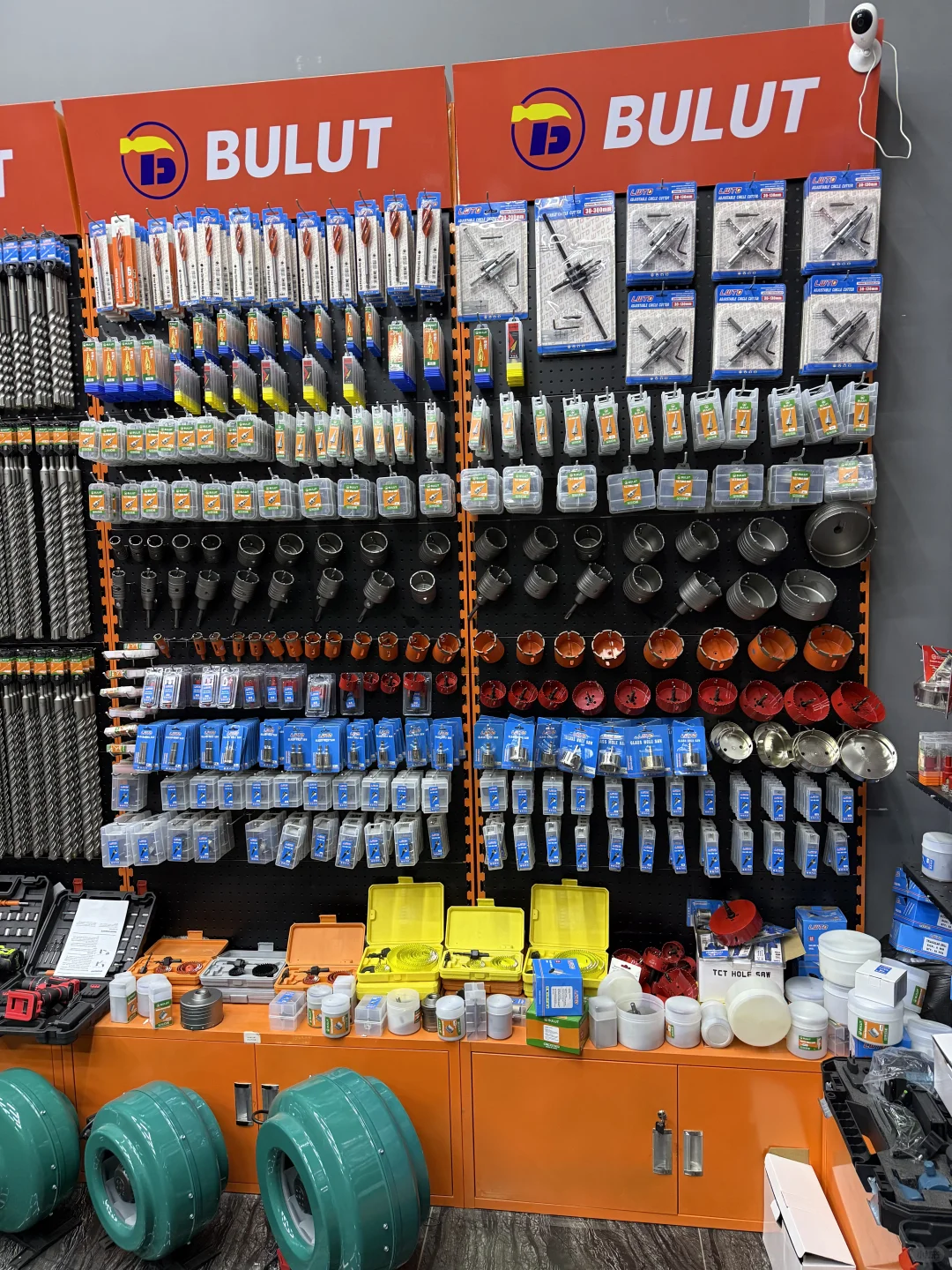 塔什干卖中国装修工具老板娘.