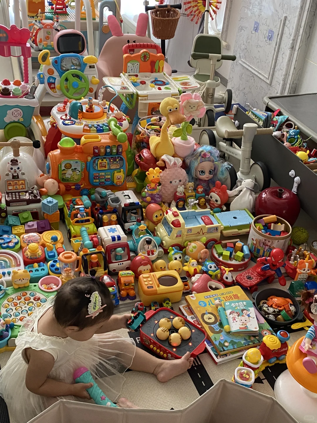 当普通家庭妈妈迷上了给女儿买玩具