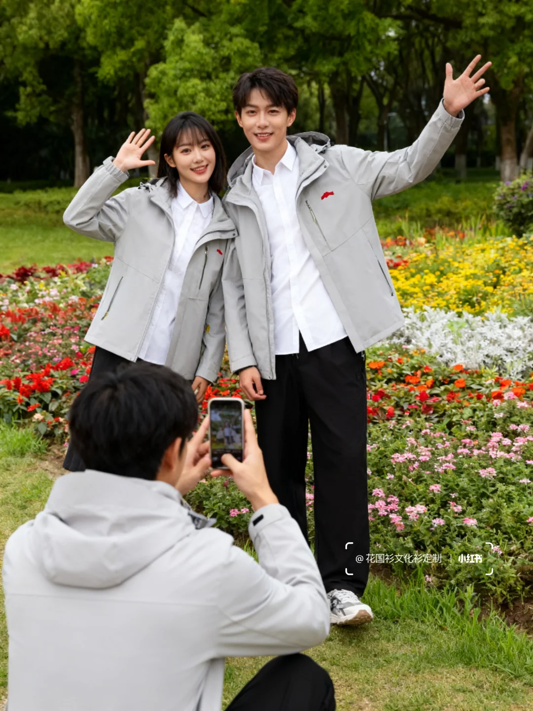 老板！今年的冲锋衣工作服可以多送我一件吗