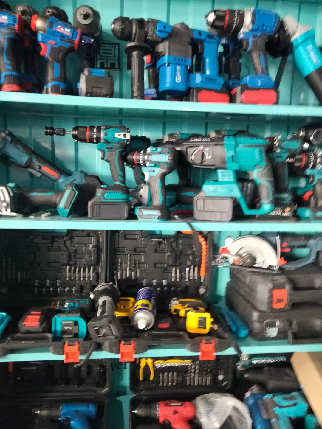 各类五金工具,五金材料批发,欢迎咨询