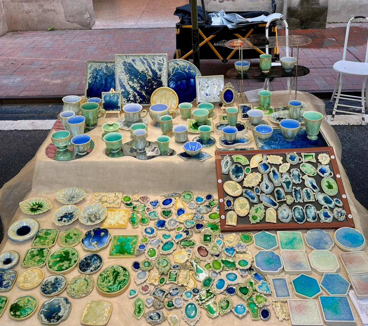 陶大研究生摆摊卖什么