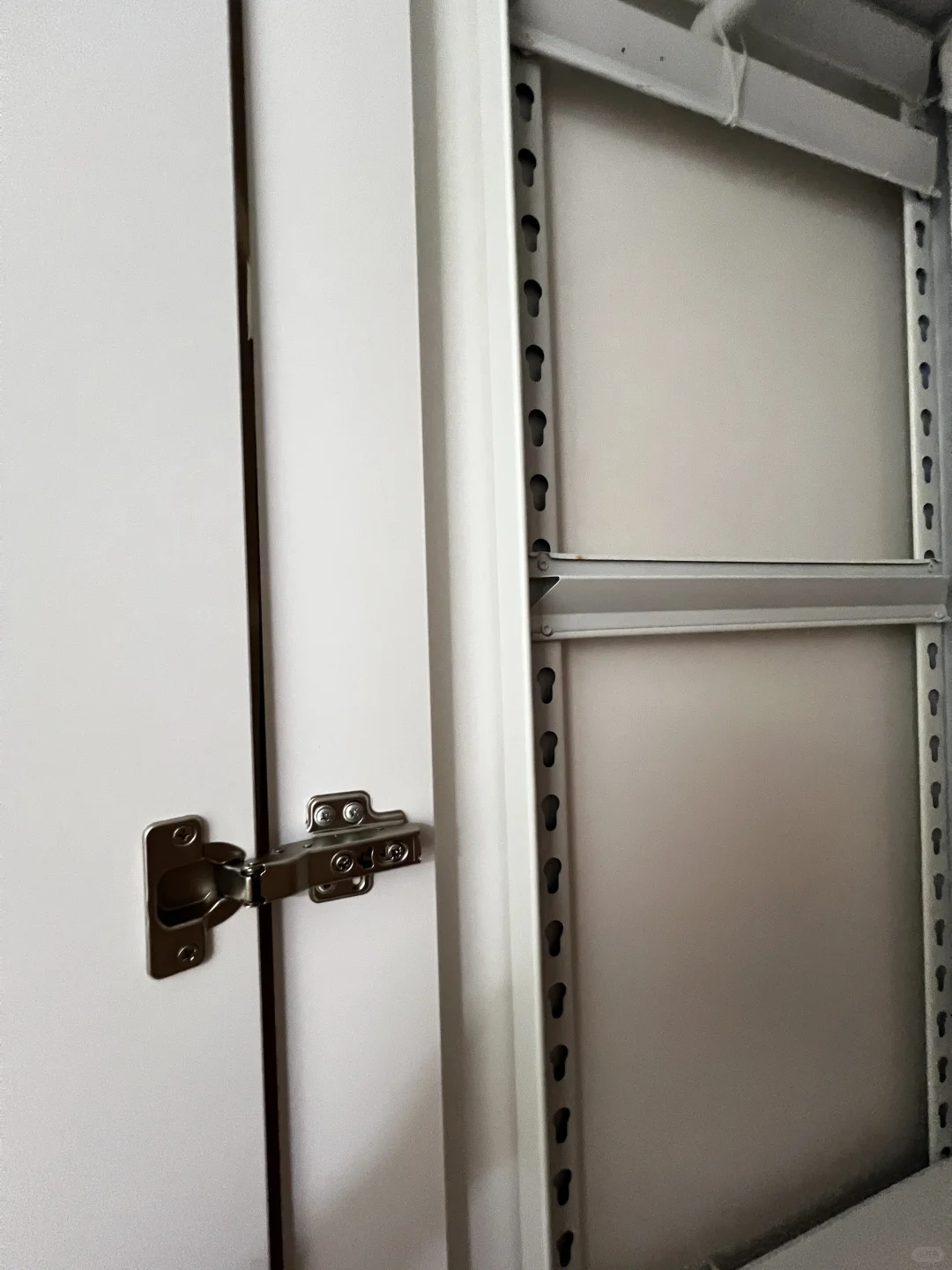 金属衣柜安装细节反馈(使用2年后)