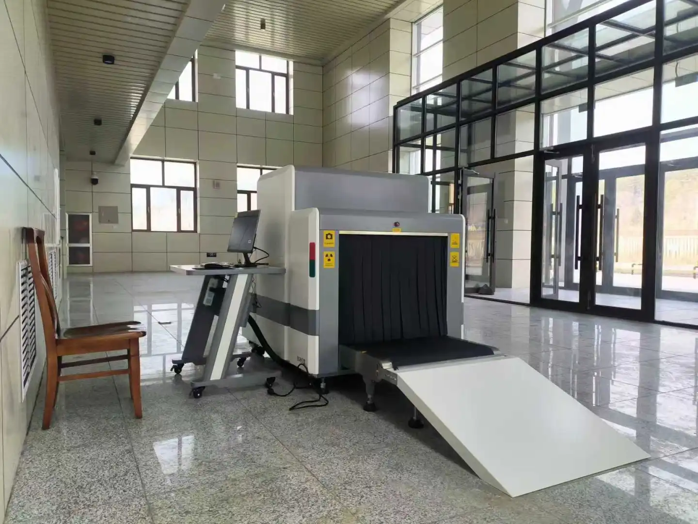 安检机安检门区别及作用