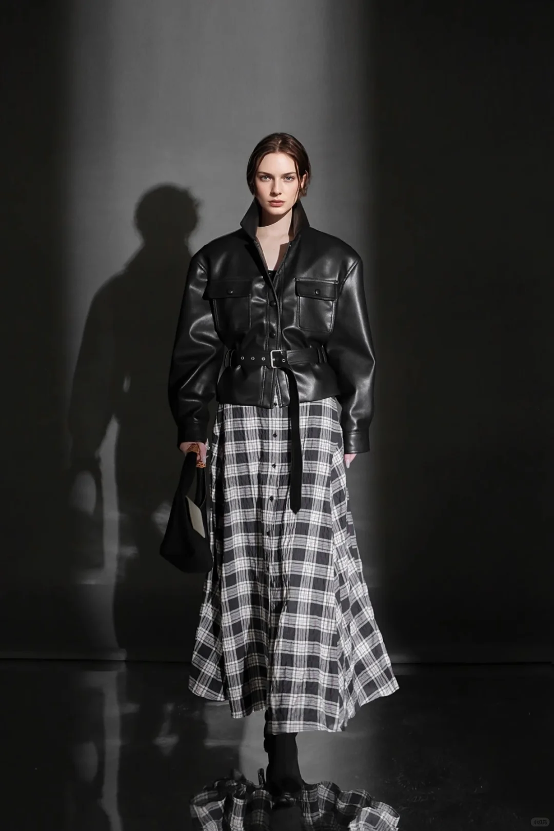 ?英伦风A字伞裙，时髦褶皱美炸了?