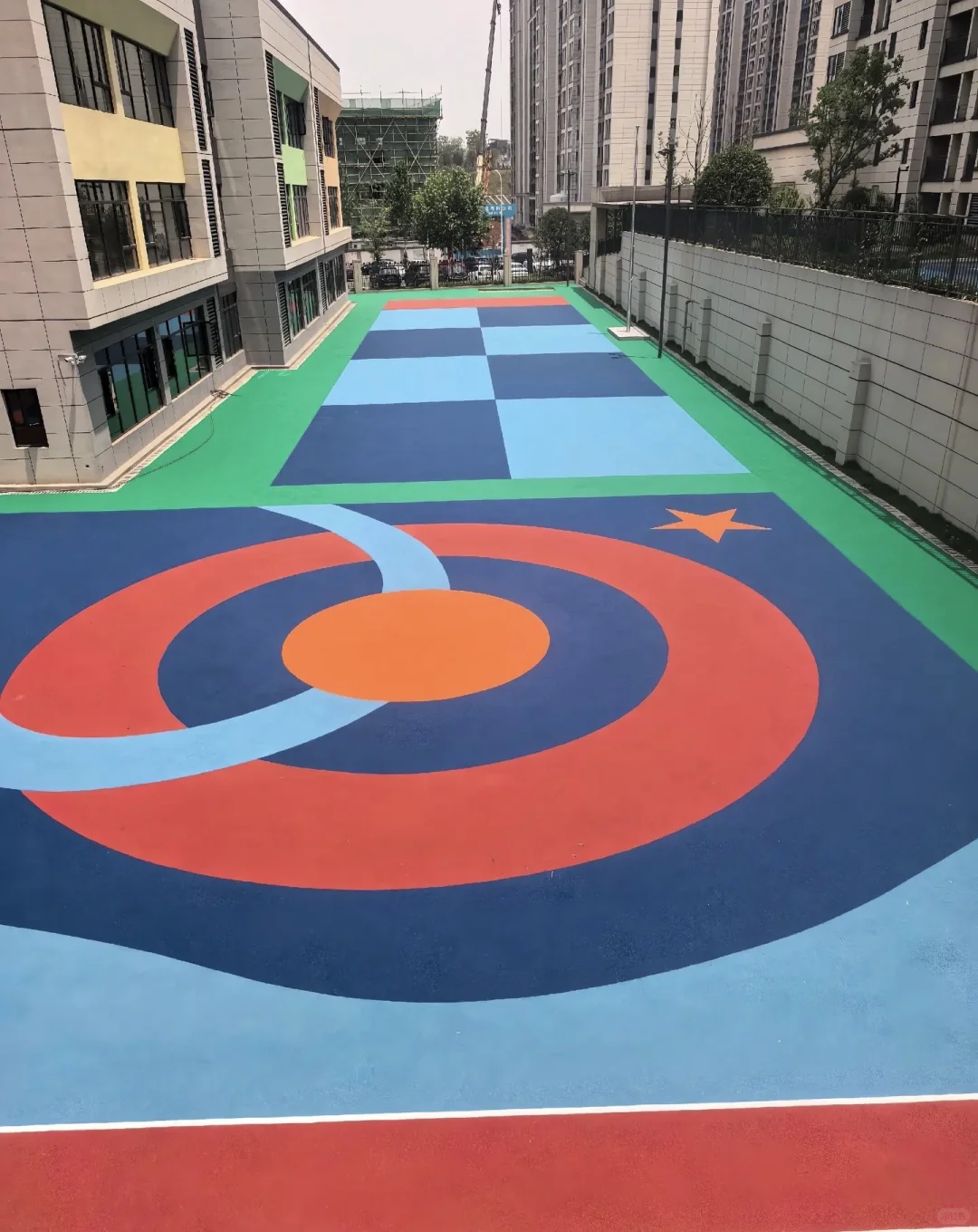 幼儿园活动区域地面首选