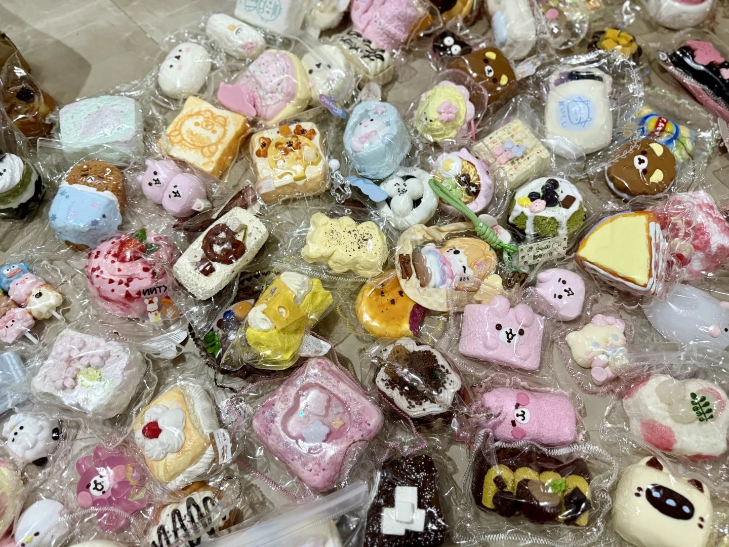 入坑一年多，花了快20w买捏捏是种什么体验？