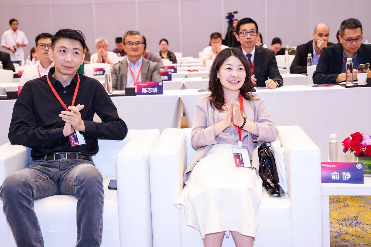 建筑装饰行业医养产业先锋展