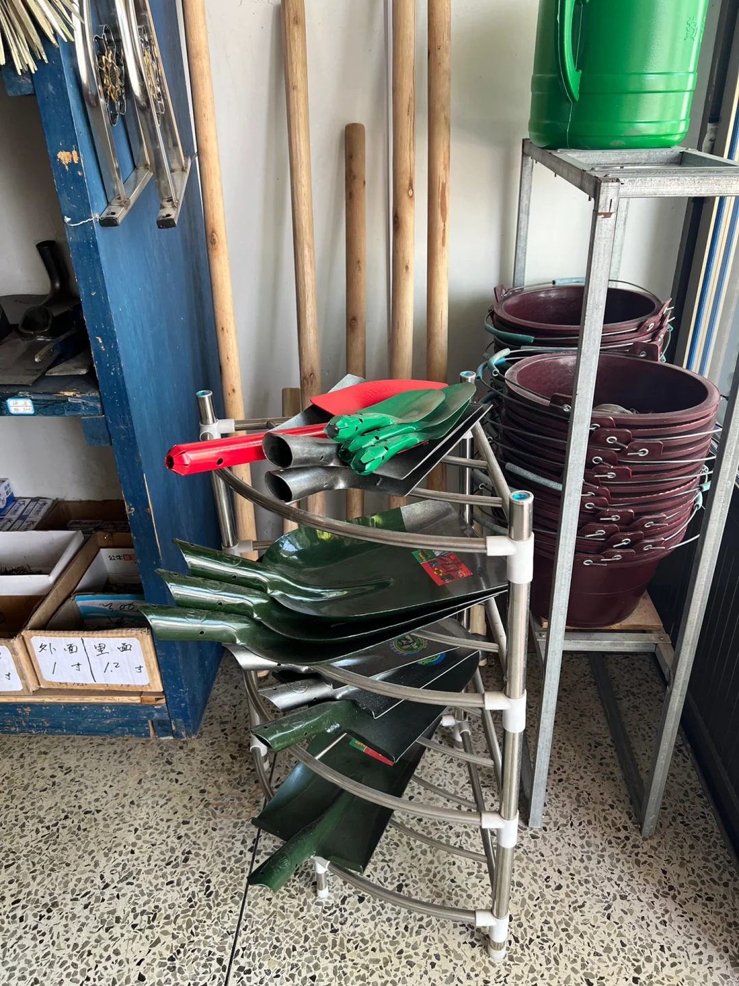 高手在民间—这是我见过收纳最清爽的五金店