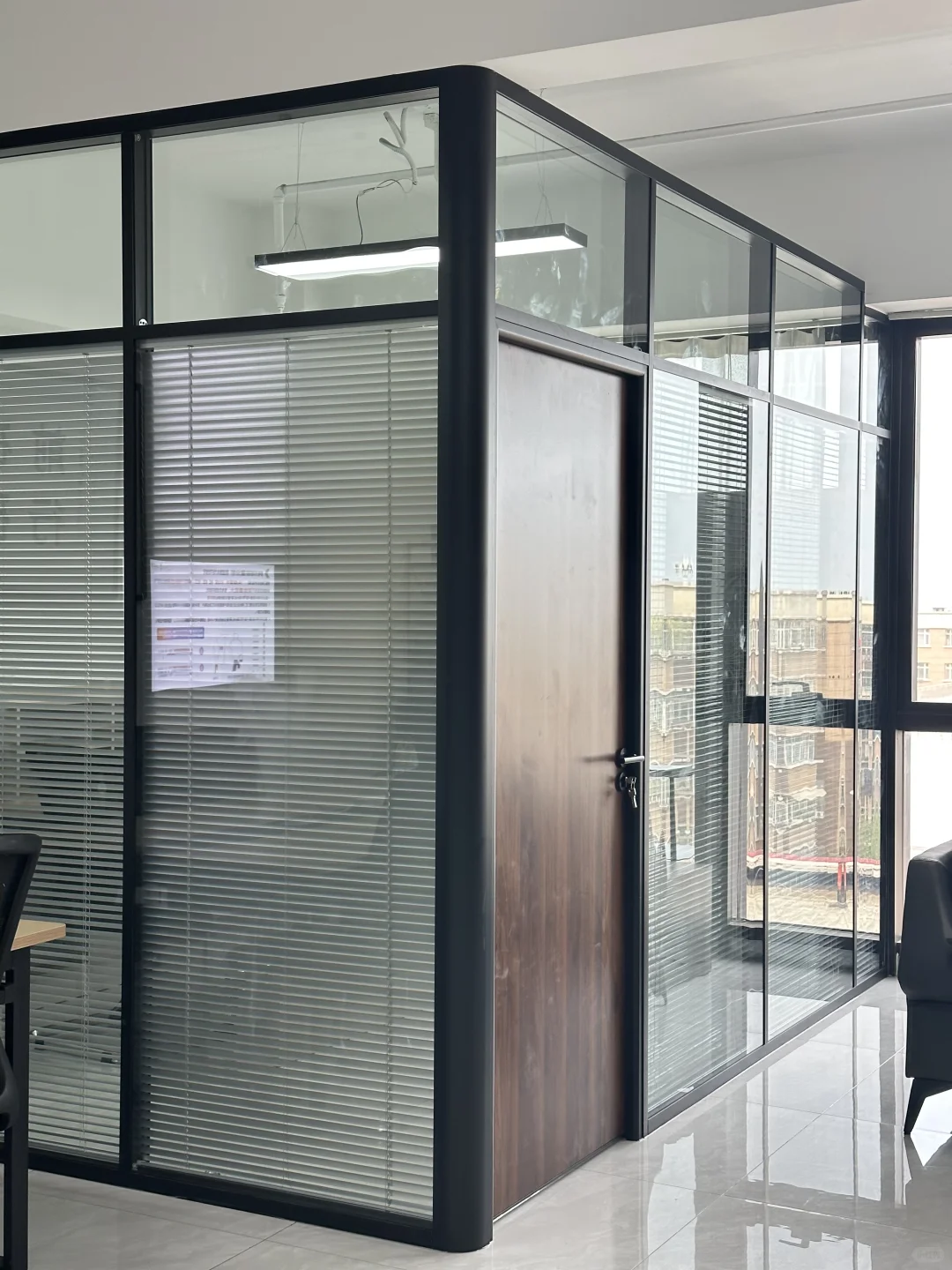 敲喜欢的玻璃隔断！