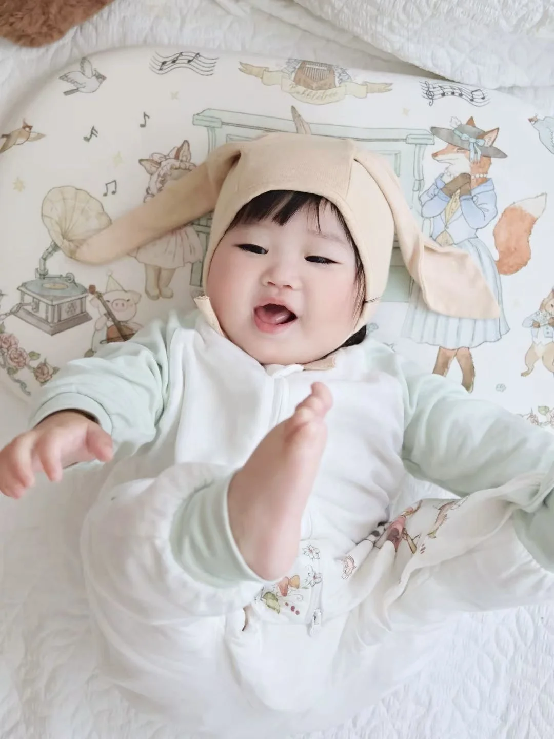 秋季带娃怕踢被着凉？?童话风睡袋救大命