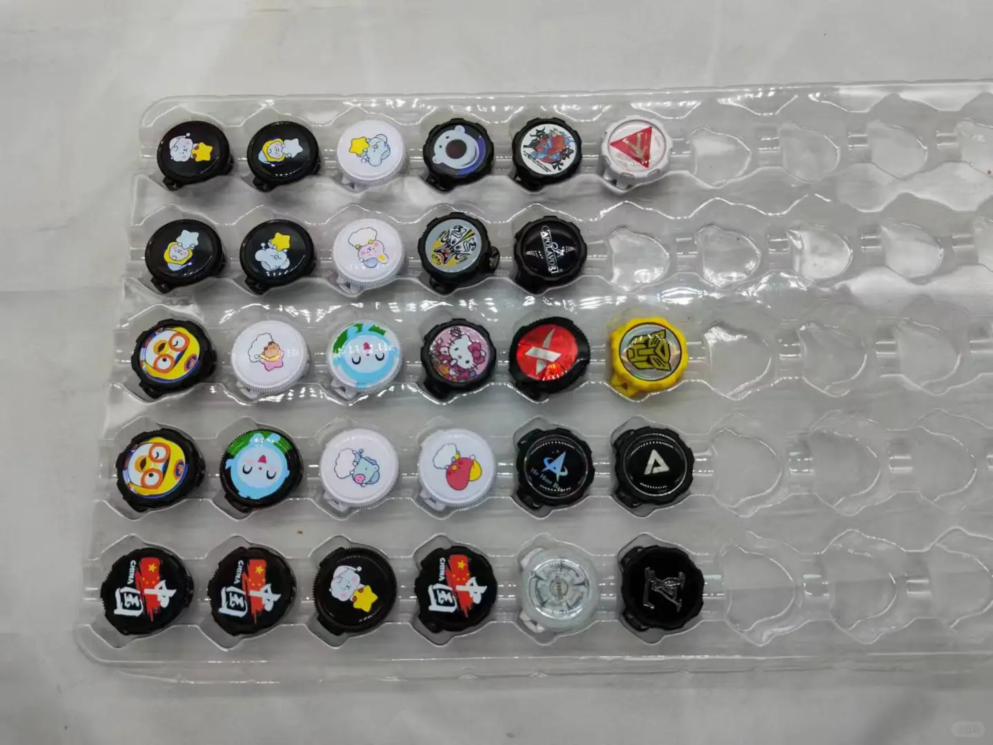 金琴智能科技磁吸拉链一旋转扣