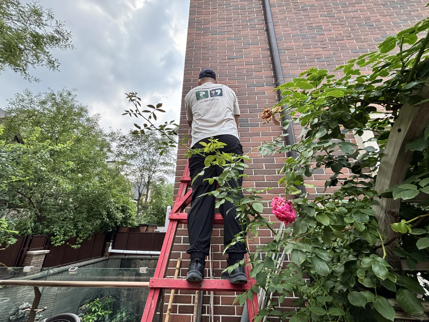 ?别墅安防监控系统｜24小时守护你的豪宅！