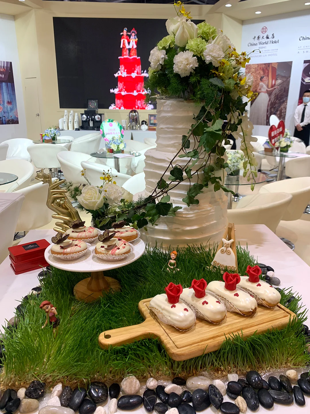 ?惊喜派送中…上海婚博会，浪漫发货！